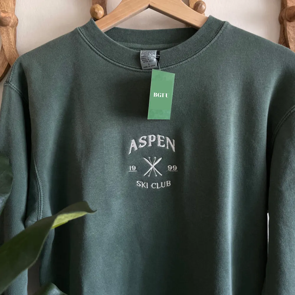 Aspen ski club 1999 embroidered swweatshirt
