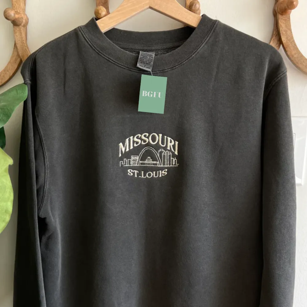 St.Louis - Missouri embroidered sweatshirt