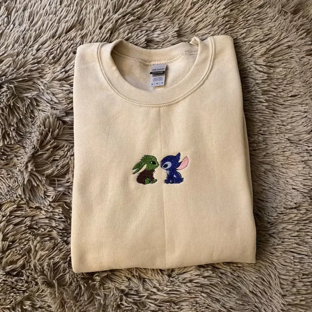 Stitch and Yoda embroidered sweatshirt - TM